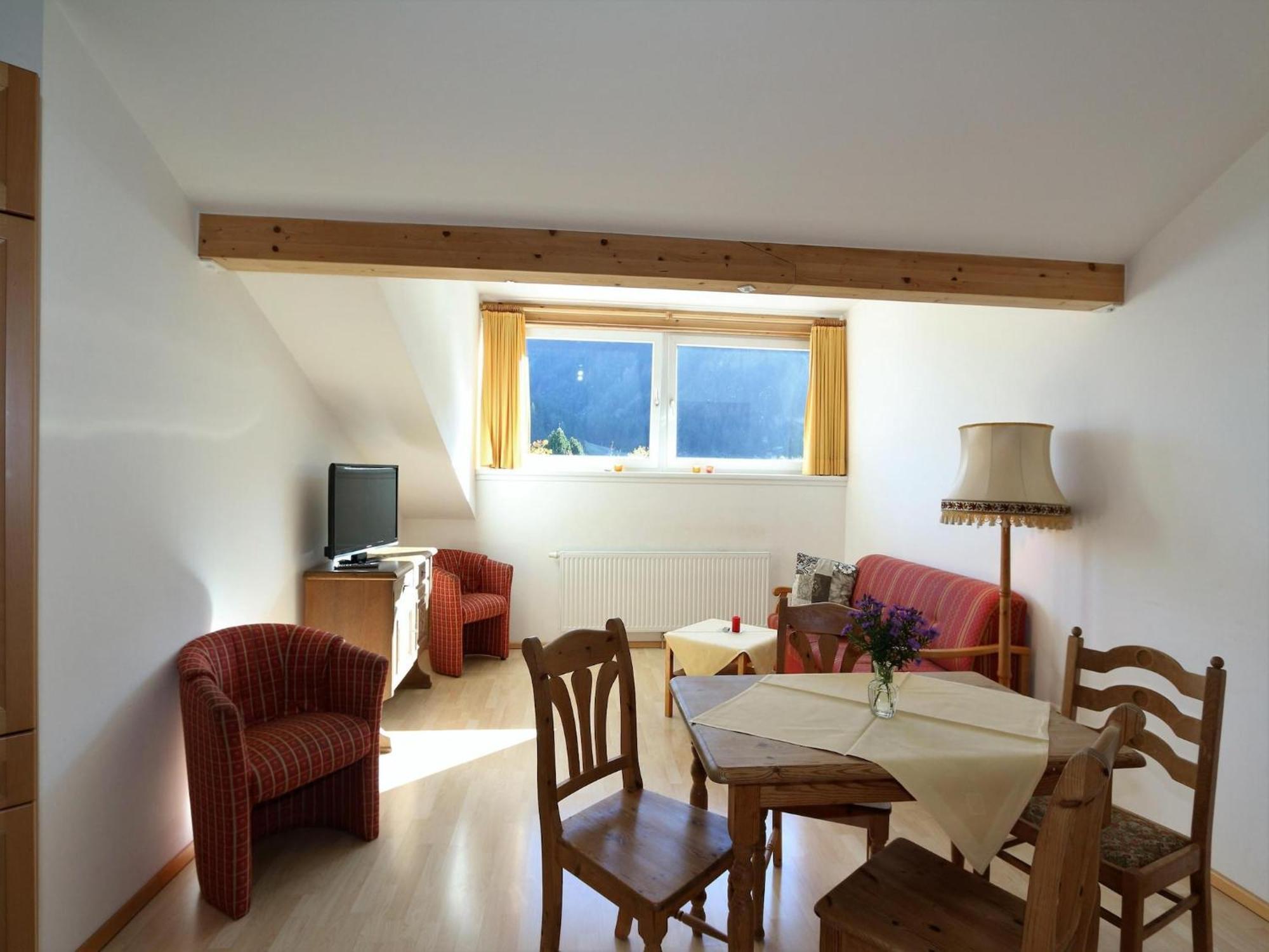 Apartament In With Parking Space Bichlbach